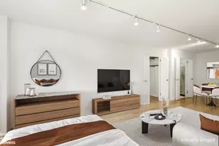 305 E 40th St, New York City, NY 10017 - Photo 7