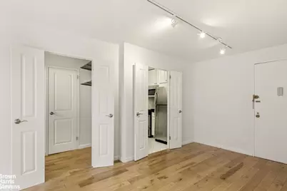 305 E 40th Street #10A, New York City, NY 10017 - Photo 9