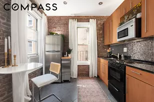 19 Grace Ct, New York City, NY 11201 - Photo 3