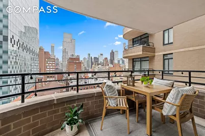 400 E 70th Street #1108, New York, NY 10021 - Photo 5