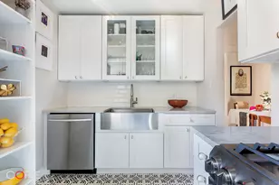 930 E 7th St, New York City, NY 11230 - Photo 1