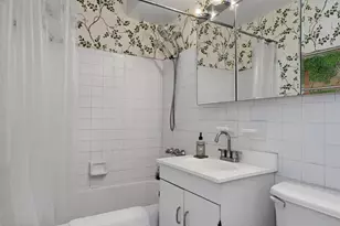 235 E 57th St, New York City, NY 10022 - Photo 5