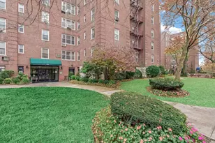 26-25 Union St, Flushing, NY 11354 - Photo 15