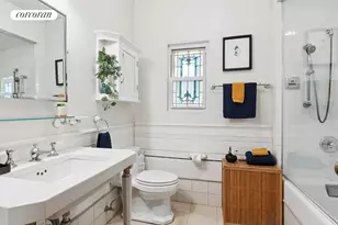 739 Argyle Rd, New York City, NY 11230 - Photo 13
