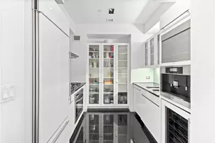 60 E 55th St, New York, NY 10022 - Photo 3