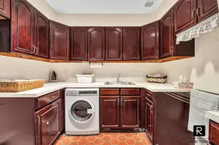 216 E 75th St, New York City, NY 10021 - Photo 15