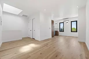 64-08 60th Pl, New York City, NY 11385 - Photo 15