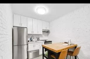 431 W 22nd St, New York, NY 10011 - Photo 9