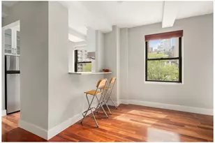 235 E 49th St, New York, NY 10017 - Photo 5
