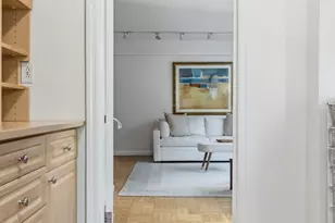 315 E 69th St, New York, NY 10021 - Photo 7