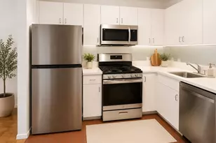224 E 52nd St, New York City, NY 10022 - Photo 7