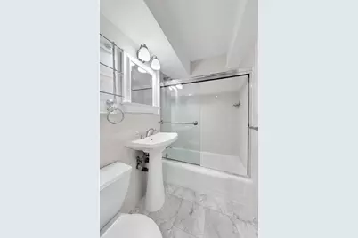 333 E 75th Street #7H, New York, NY 10021 - Photo 5