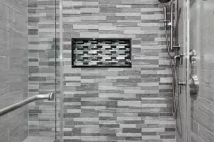 250 E 49th St, New York City, NY 10017 - Photo 9
