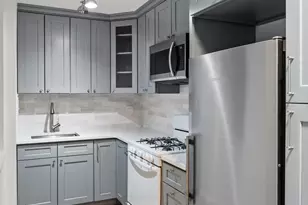 39-60 54th St, New York City, NY 11377 - Photo 7