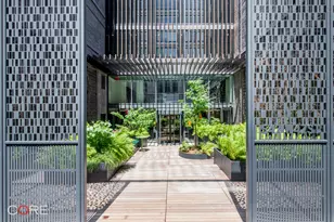 547 W 47th St, New York City, NY 10036 - Photo 17