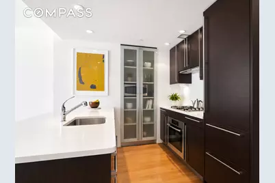 464 W 44th Street #PHA, New York City, NY 10036 - Photo 3
