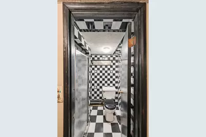 160 E 31st Street, New York City, NY 11226 - Photo 5