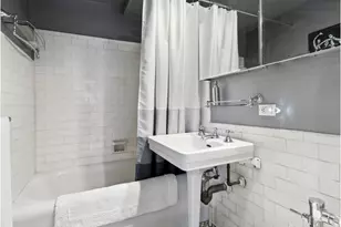 320 E 42nd St, New York, NY 10017 - Photo 11