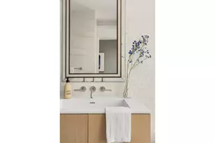 215 W 28th St, New York City, NY 10001 - Photo 9