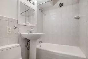 225 E 36th St, New York City, NY 10016 - Photo 3