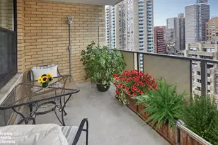 301 E 87th St, New York City, NY 10128 - Photo 3