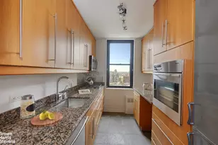 301 E 87th St, New York City, NY 10128 - Photo 5