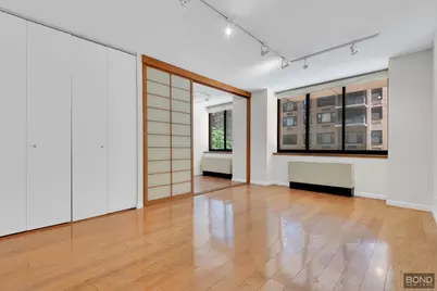 250 E 40th Street #4D, New York City, NY 10016 - Photo 1