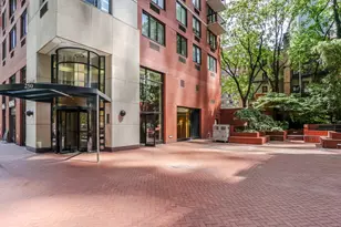 250 E 40th St, New York City, NY 10016 - Photo 11