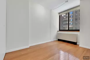 250 E 40th St, New York City, NY 10016 - Photo 3