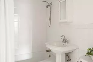 135 Ocean Pkwy, Brooklyn, NY 11218 - Photo 9