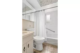 64-22 136th St, New York City, NY 11367 - Photo 9