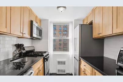 333 E 46th Street #20B, New York City, NY 10017 - Photo 3