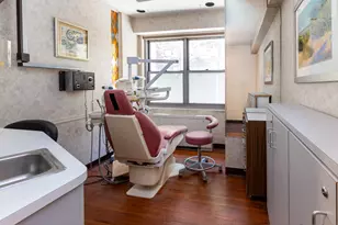 400 E 56th St, New York, NY 10022 - Photo 7
