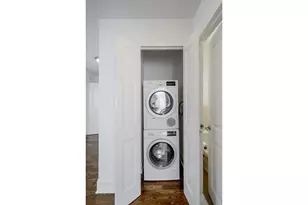 300 E 64th St, New York City, NY 10021 - Photo 13