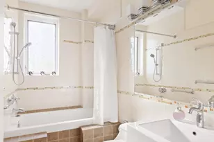 242 E 19th St, New York City, NY 10003 - Photo 21