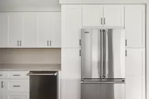 555 Main St, New York City, NY 10044 - Photo 7