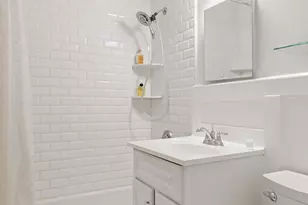 185 Hall St, New York City, NY 11205 - Photo 5