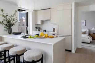 300 E 50th St, New York, NY 10022 - Photo 5