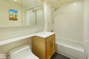 516 W 47th St, New York City, NY 10036 - Photo 7