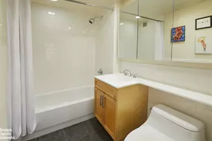 516 W 47th St, New York City, NY 10036 - Photo 5