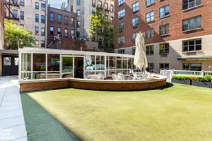 516 W 47th St, New York City, NY 10036 - Photo 11