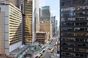 200 W 54th St, New York, NY 10019 - Photo 15