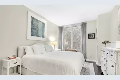 130 W 19th Street #6E, New York City, NY 10011 - Photo 5