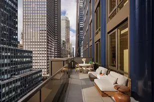 135 E 47th St, New York City, NY 10017 - Photo 3