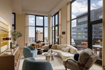 135 E 47th Street #PHD, New York City, NY 10017 - Photo 1