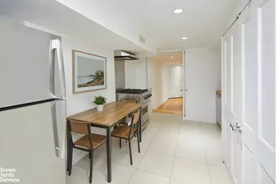 21-13 45th Avenue, New York City, NY 11101 - Photo 17