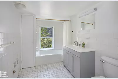 21-13 45th Avenue, New York City, NY 11101 - Photo 15