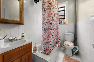636 E 96th St, New York City, NY 11236 - Photo 7