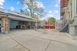 636 E 96th St, New York City, NY 11236 - Photo 13