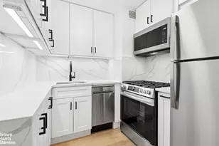 305 E 40th St, New York, NY 10017 - Photo 9